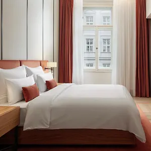 the-julius-prague.praguehotelsweb.com/